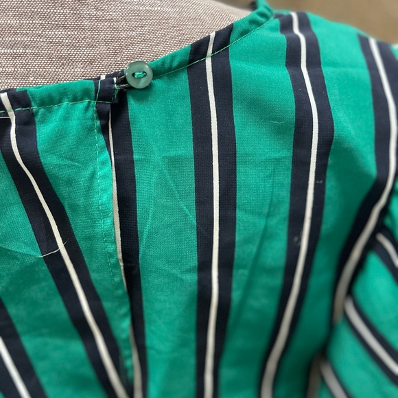Women’s tie-back green-striped crop top - Picture 7 of 7